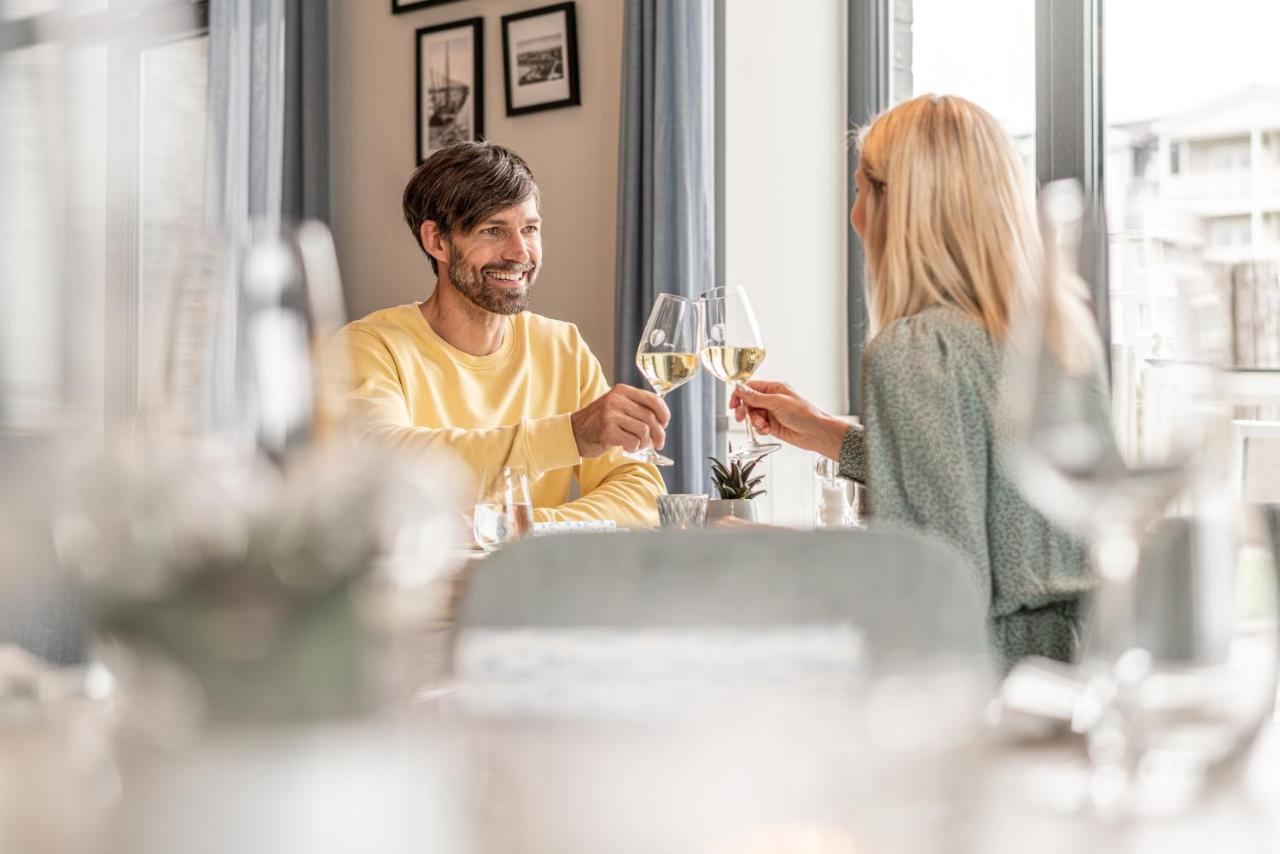Kuestenperle Strandhotel & Spa 부숨 외부 사진