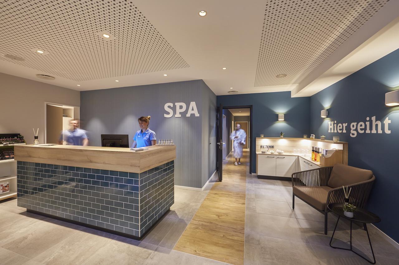 Kuestenperle Strandhotel & Spa 부숨 외부 사진